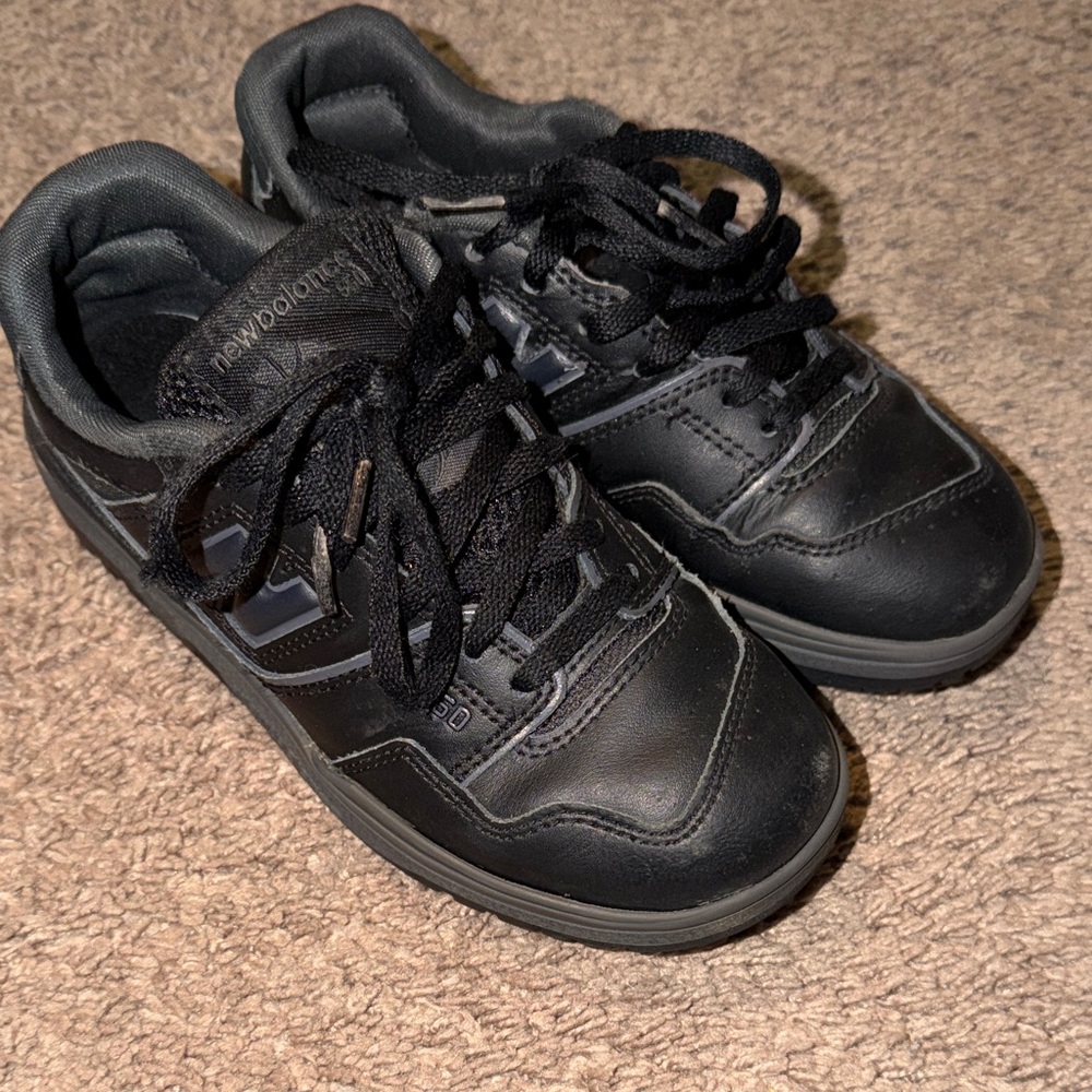 Black New Balance - Kids